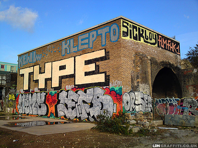 types of graffiti